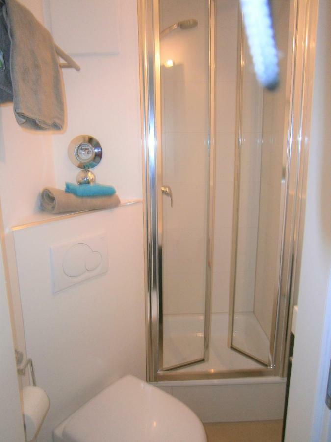 Bodensee Ferienwohnung Claudia 4 ฟรีดริชส์ฮาเฟน ภายนอก รูปภาพ